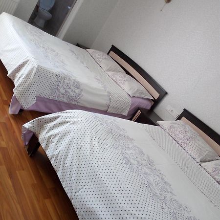 Small Guest House Кваріаті Екстер'єр фото