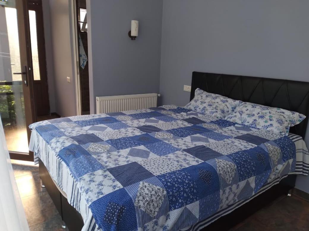 Small Guest House Кваріаті Екстер'єр фото