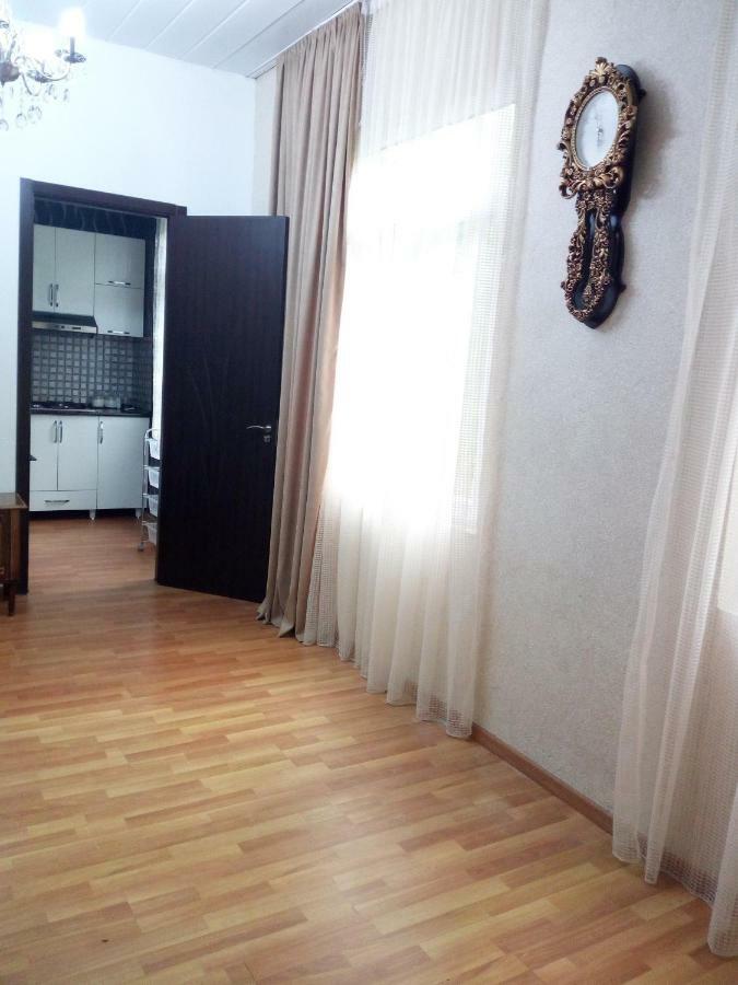 Small Guest House Кваріаті Екстер'єр фото